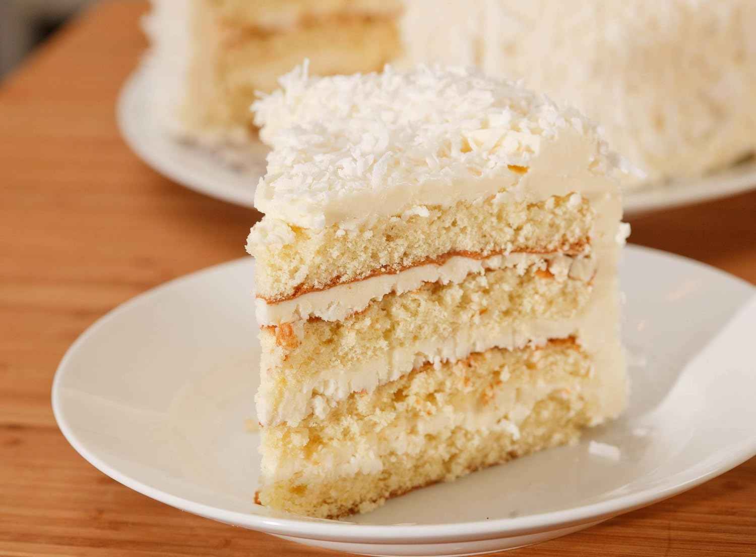 Anna and Sarah Organic Shredded Coconut, Unsweetened, Medium-Size, Perfect for Recipes, All Natural Flakes, in Resealable Bag, 1 Lb