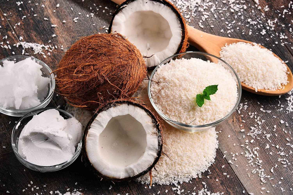 Anna and Sarah Organic Shredded Coconut, Unsweetened, Medium-Size, Perfect for Recipes, All Natural Flakes, in Resealable Bag, 1 Lb