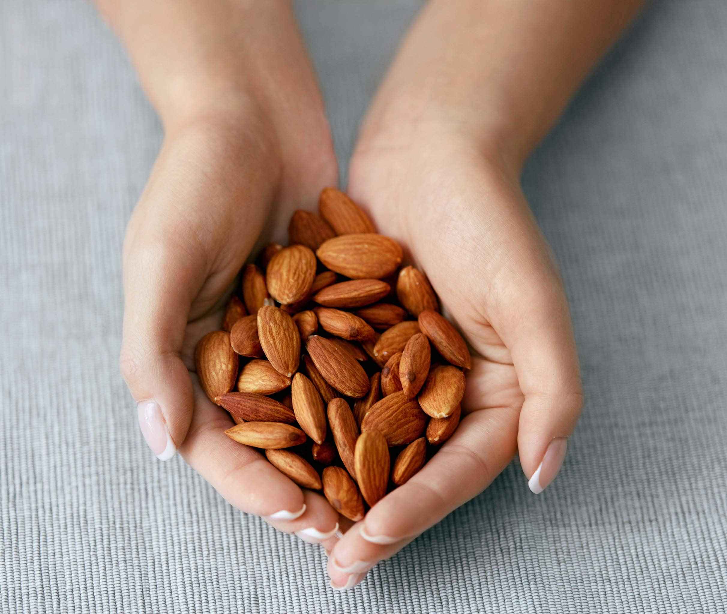 Anna and Sarah ALMONDS, Raw, Whole, Natural California Almonds (Raw, 1 Lb)