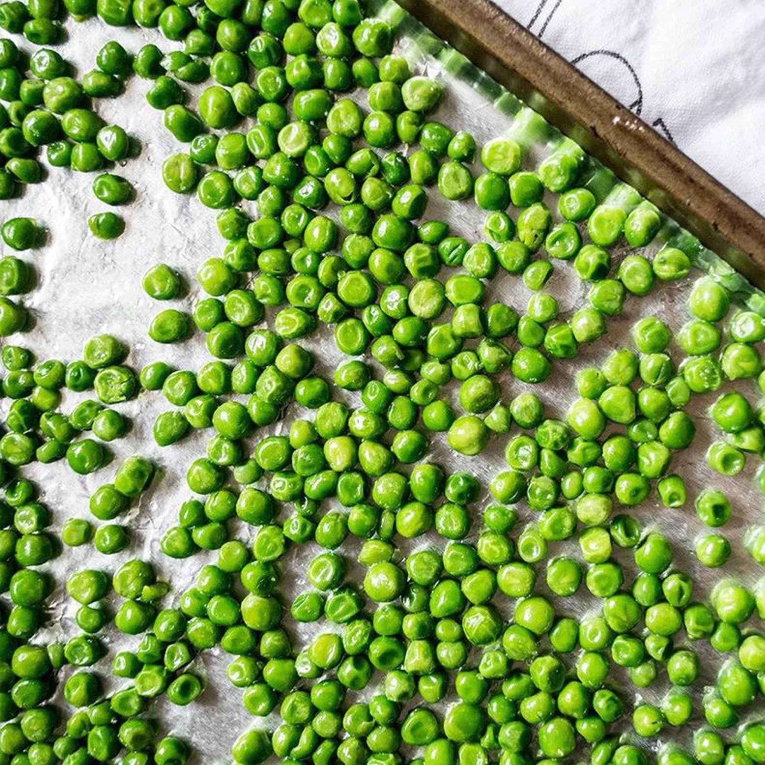 Green Peas | Fried and Sea Salted| Fresh and Delicious | Kosher, Green Peas In Resealable Bags, 2 Lbs