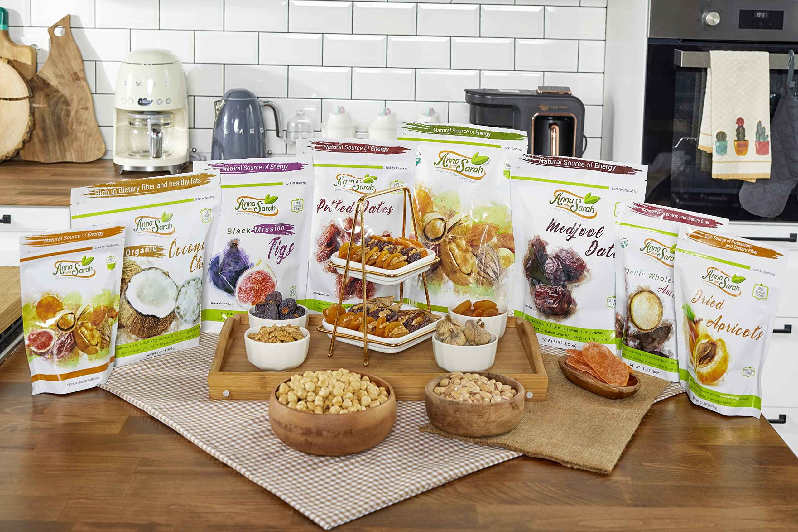 Anna and Sarah Organic Dried Golden Berries, Sun-Dried All Natural Goldenberries, Plant-Based, Sweet and Tangy, High in Antioxidants, Resealabla Bag 1 Lb